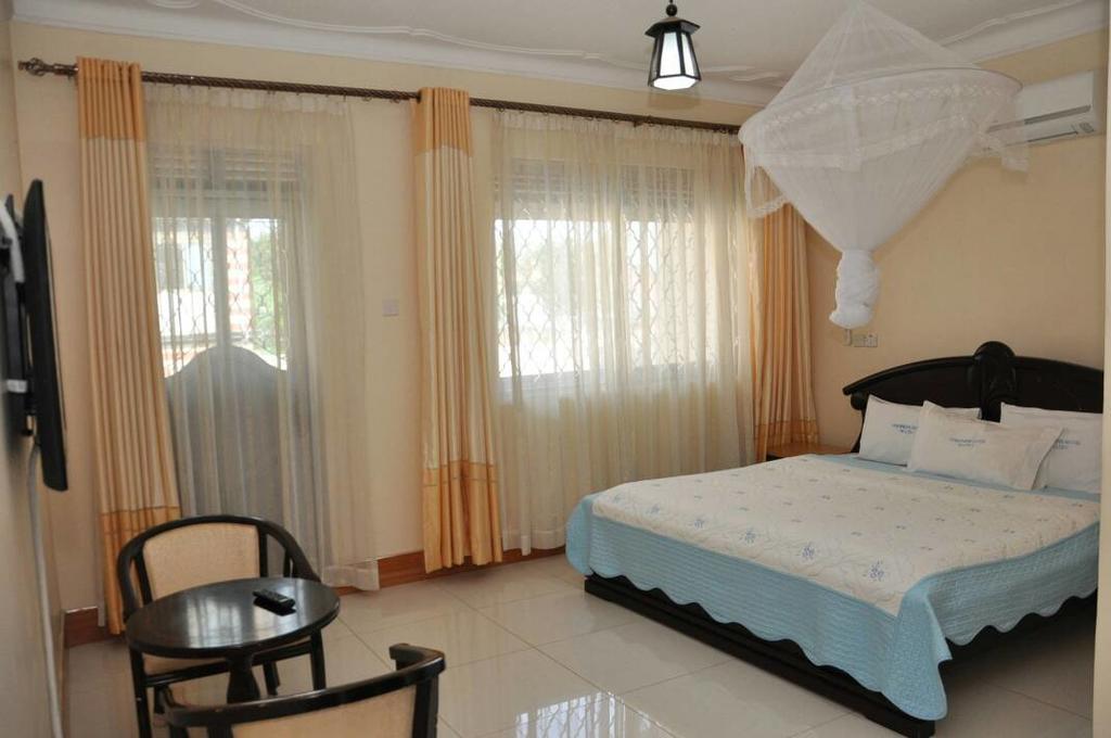Innophine Hotel 790 엔테베 외부 사진